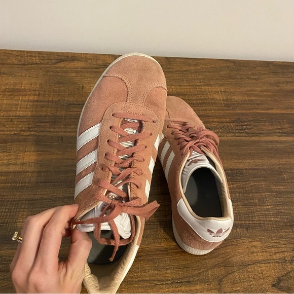 Adidas Gazelle Salmon Pink Sneakers size 8 - Picture 8 of 8